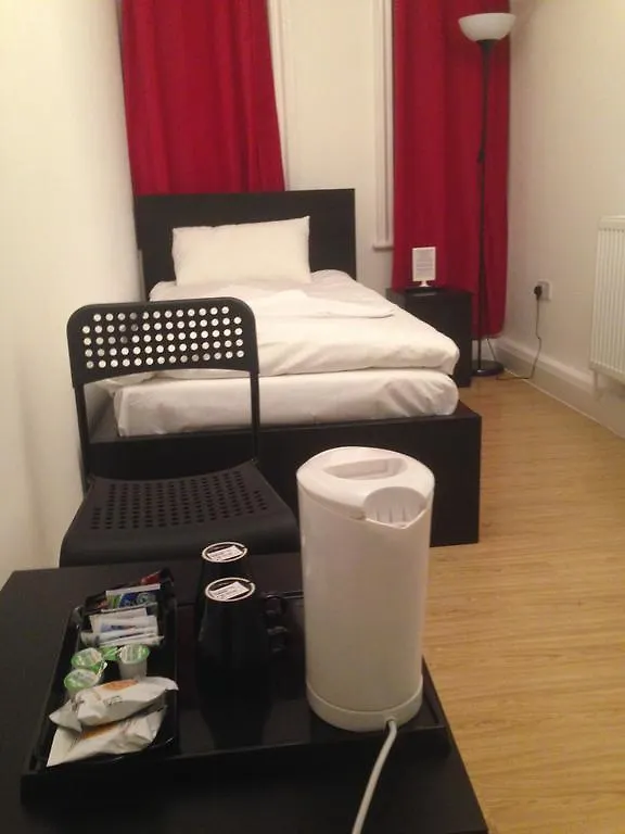 Duke Of Fife Hotel Barking  2*, Barking (Greater London)